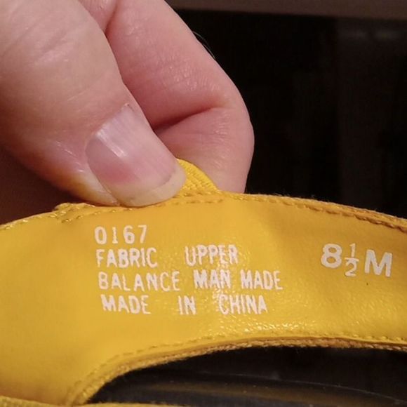 Active Air Yellow Strappy Sandals Women's Size 8.5 - Picture 8 of 8